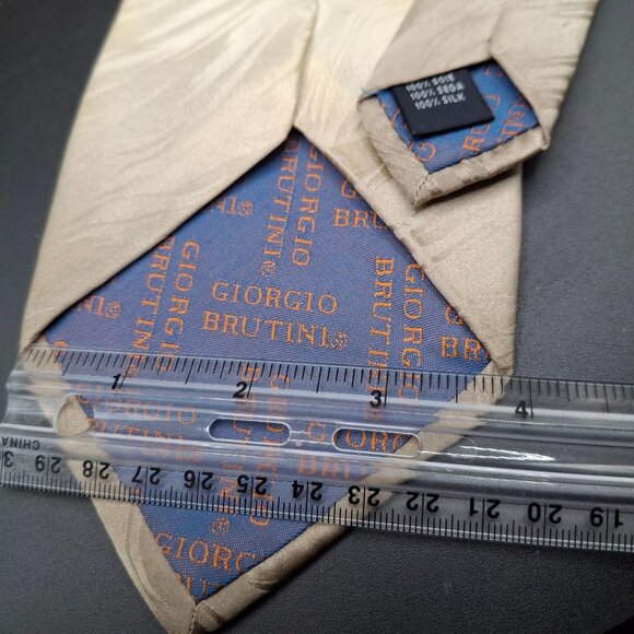 Giorgio Brutini 100% Silk Mens Tie With Geometric Pattern Beige & Brown - Picture 4 of 4